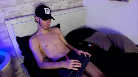 emir_ozan online show from December 20, 2:57 pm