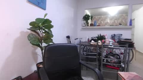 emma______1996 online show from March 12, 8:29 am