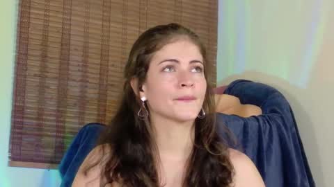 Snapshot of emma_blanco chatting on February 12, 7:45 pm Emma online show from February 12, 7:45 pm