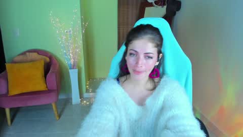 Snapshot of emma_blanco chatting on January 14, 3:53 am Emma online show from January 14, 3:53 am