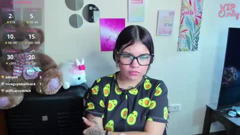 emma_boo_ online show from June 6, 3:18 pm