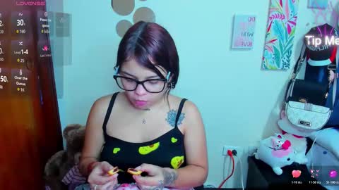 emma_boo_ online show from December 2, 4:16 pm