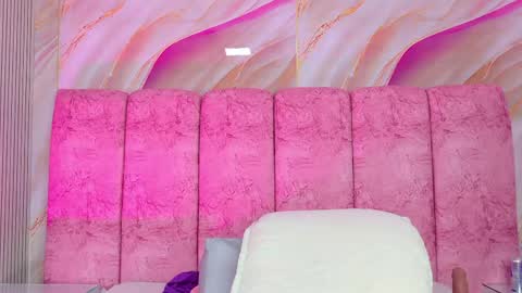 Emma online show from April 12, 7:45 am