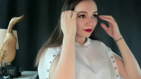 emma_groot online show from April 10, 1:16 pm