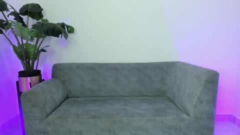 emma julian online show from November 11, 1:46 pm