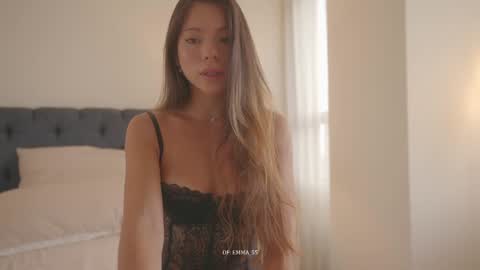 Snapshot of emma_lu1 chatting on September 21, 7:51 pm emma_lu1 online show from September 21, 7:51 pm