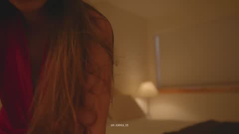 emma_lu1 online show from February 14, 10:12 pm