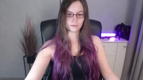 emma online show from December 4, 7:19 am