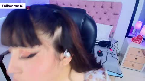 Emma Monserratt online show from March 2, 7:31 pm