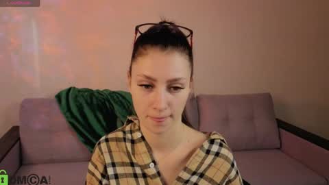 Emma Myer online show from April 2, 3:58 am