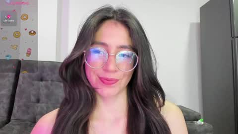 Snapshot of emma_sandovaal chatting on January 21, 2:22 am Emma online show from January 21, 2:22 am