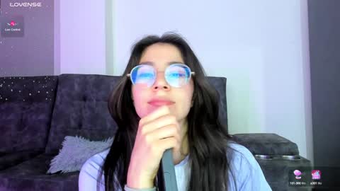 Snapshot of emma_sandovaal chatting on December 21, 3:03 am Emma online show from December 21, 3:03 am