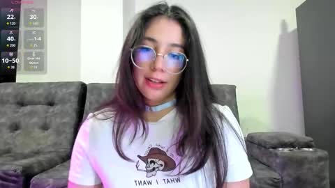 Snapshot of emma_sandovaal chatting on October 10, 3:34 am Emma online show from October 10, 3:34 am