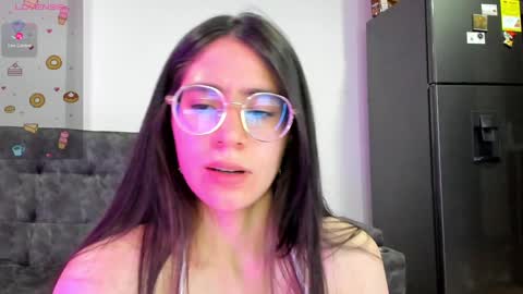 Snapshot of emma_sandovaal chatting on January 16, 1:37 am Emma online show from January 16, 1:37 am