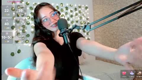 Emma  online show from December 4, 1:03 pm