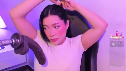   online show from June 17, 11:37 am