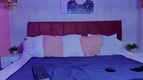 Emma online show from April 21, 7:21 pm