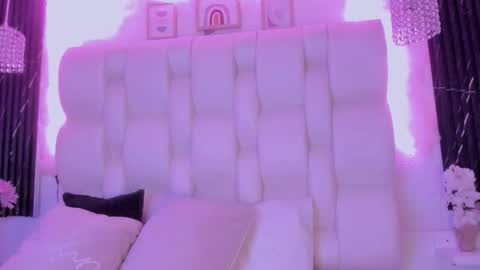 emmaa00_ online show from March 18, 5:30 pm