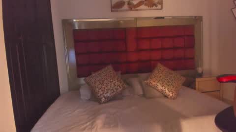 Emma  online show from November 27, 6:48 pm