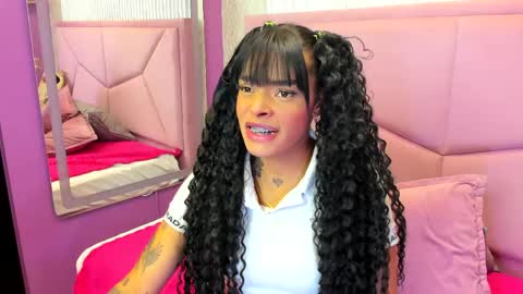 emmaebony_ online show from June 8, 12:39 pm