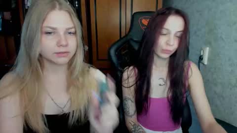 Snapshot of emmafrizea chatting on September 25, 4:19 am Hello Im newMake me cumPVT 12tk for min ALL INCLUSIVE online show from September 25, 4:19 am