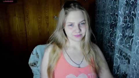 Snapshot of emmafrizea chatting on October 21, 9:18 pm Hello Im newMake me cumPVT 12tk for min ALL INCLUSIVE online show from October 21, 9:18 pm