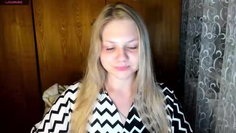 Snapshot of emmafrizea chatting on September 11, 8:54 pm Hello Im newMake me cumPVT 12tk for min ALL INCLUSIVE online show from September 11, 8:54 pm