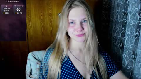 Snapshot of emmafrizea chatting on October 13, 9:17 pm Hello Im newMake me cumPVT 12tk for min ALL INCLUSIVE online show from October 13, 9:17 pm