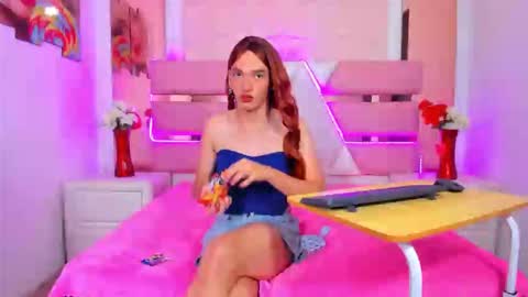 Emma Hilton online show from April 29, 8:46 pm