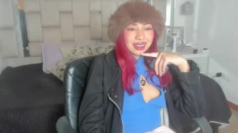 Emma online show from April 26, 2:31 am