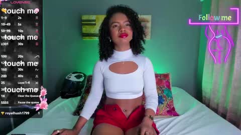 Snapshot of emmasmith06 chatting on February 22, 5:35 pm Emma online show from February 22, 5:35 pm