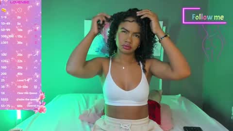 Snapshot of emmasmith06 chatting on March 3, 5:09 pm Emma online show from March 3, 5:09 pm