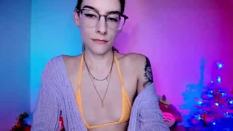 RH-NEGATIVE GREEN-EYED BAELIEN online show from February 10, 12:46 am