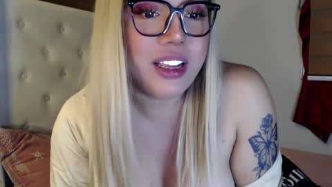 YourDreamGirl Emma  online show from December 27, 11:31 pm