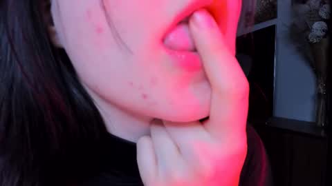 Emma online show from December 15, 8:05 pm