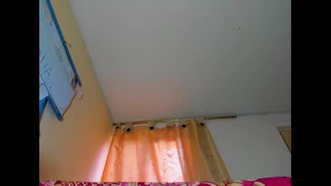 hi im emmalina welcome to your happy place online show from March 4, 6:07 pm