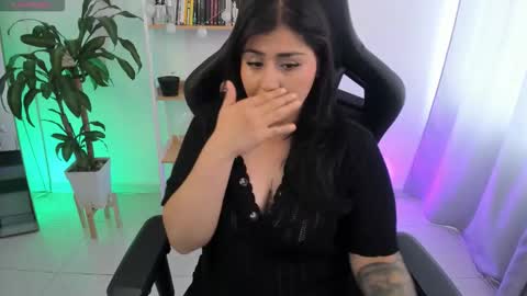 EMMA online show from November 24, 5:22 pm