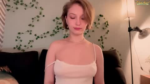 Emily online show from April 6, 3:35 pm