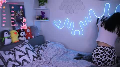 emmie_everly online show from February 26, 11:46 am