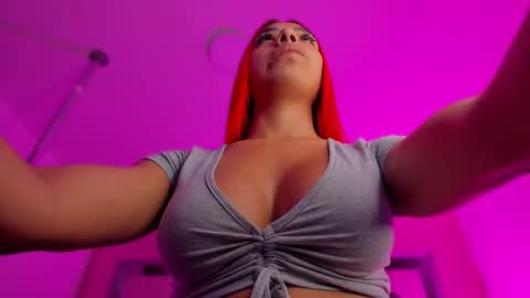    online show from October 18, 11:25 am