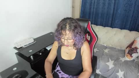 Emmily online show from October 17, 2:59 am