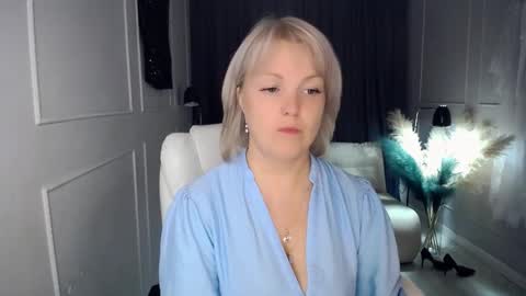 emmmam online show from September 17, 2:42 pm