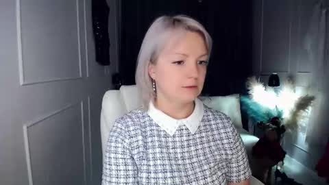 emmmam online show from January 7, 1:05 pm