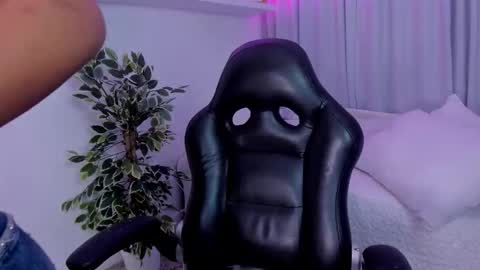 Emmy Heart online show from October 20, 4:17 am