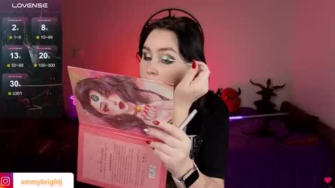 Emmy Bright     50  online show from December 15, 1:45 am