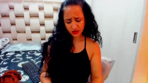 emperatriztapia online show from April 21, 7:21 pm