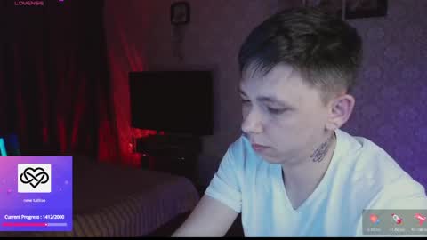 emveeboy96 online show from April 14, 8:12 pm