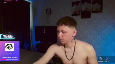 emveeboy96 online show from April 25, 6:48 am