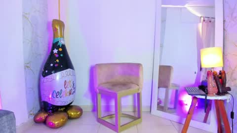 EMYLY  online show from June 13, 8:41 pm