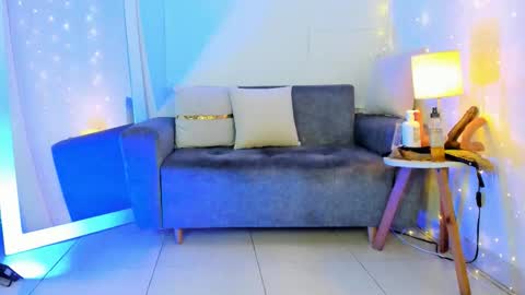 EMYLY  online show from January 18, 12:08 am